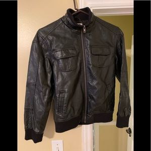 Leather look kids jacket! Great shape !! Like new!